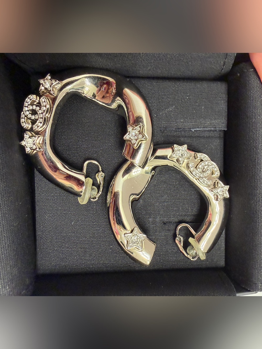 Chanel 2025 Strass Star and Logo Silver Tone and Crystal Hoop Earrings - Picture 1 of 7